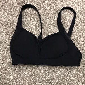 Black Lululemon sports bra